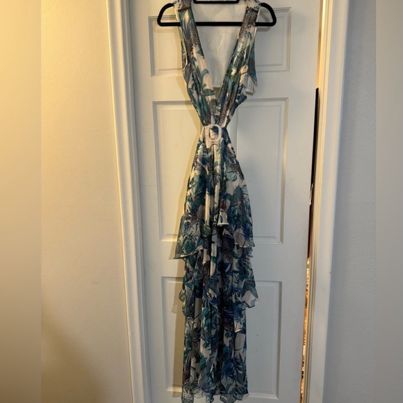 Feel The Moment Printed Cut Out Maxi Dress - Picture 2 of 3